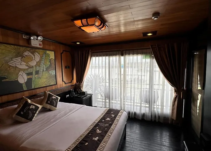 Boutique Cruise