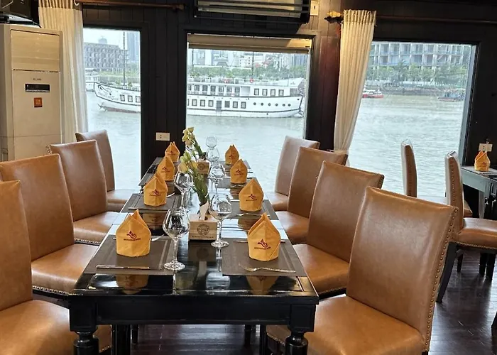 Boutique Cruise  5*