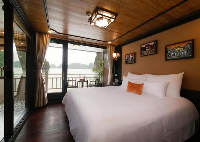  Boutique Cruise 5*