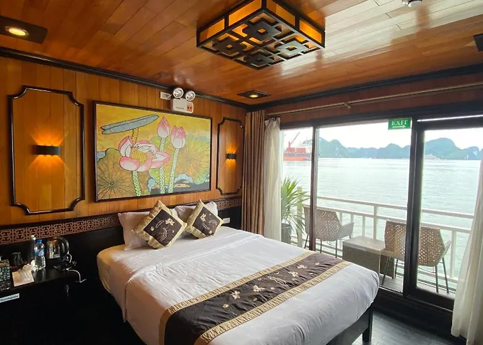 Boutique Cruise